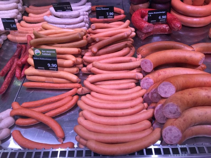 boutique-BRIGNOLES-min_sausages_meat_butchery-1069321